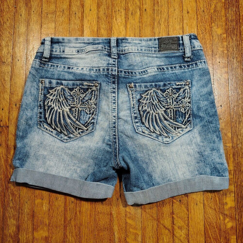 Y2K Inspired Embellished Wing Cross Embroidered Bermuda Wmns Shorts/T563